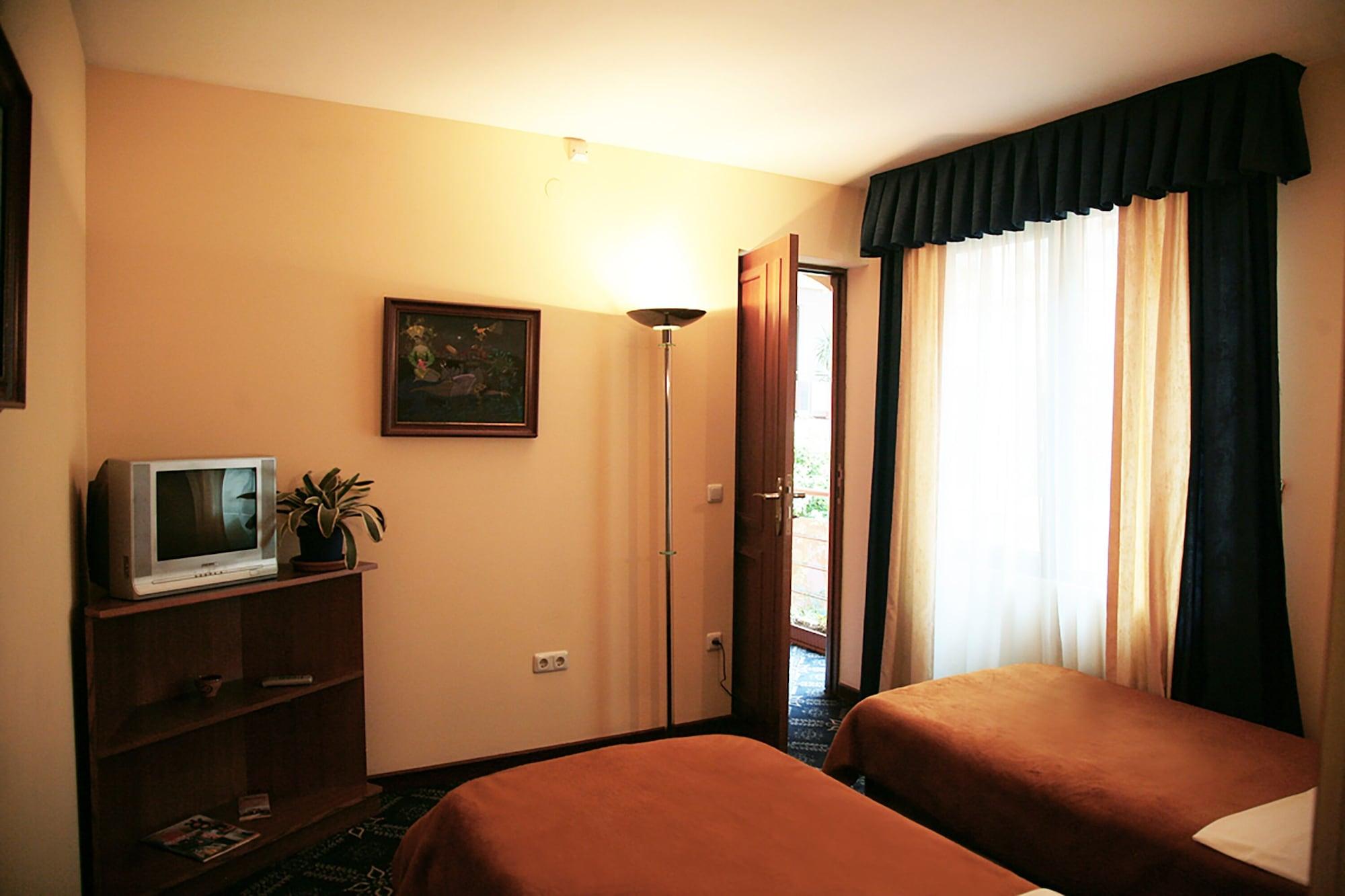 Ararat Hotel Erevan Exterior foto