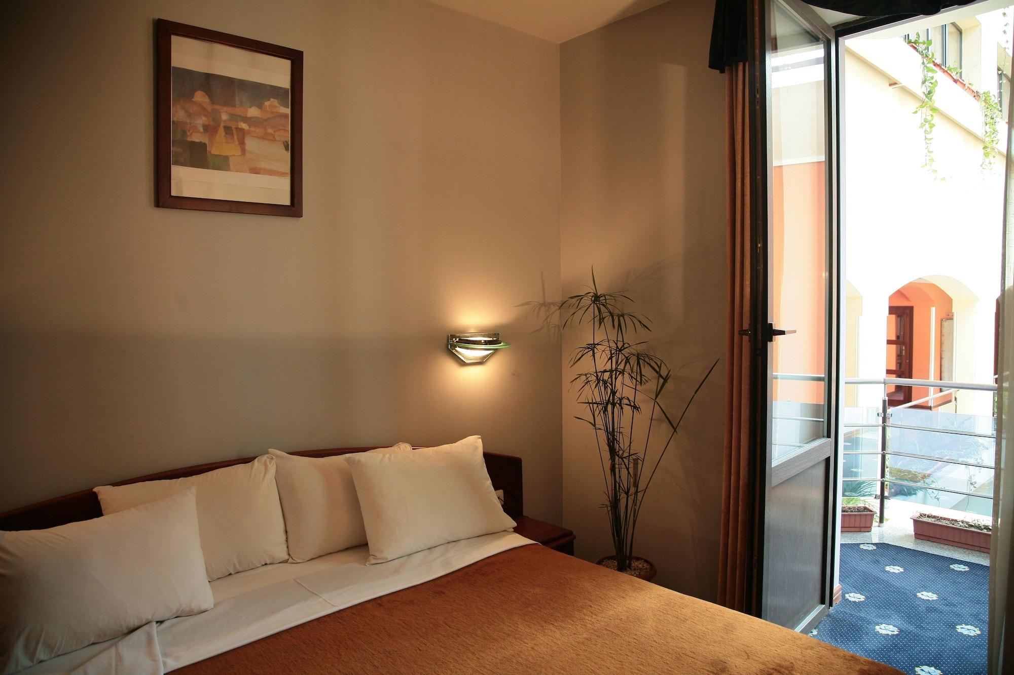 Ararat Hotel Erevan Exterior foto