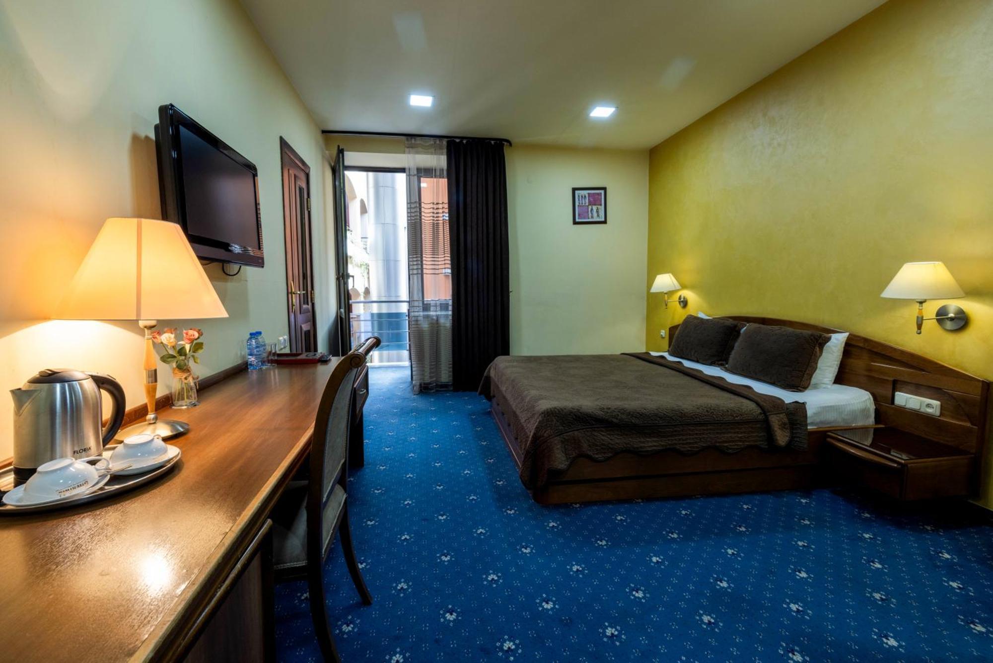 Ararat Hotel Erevan Exterior foto