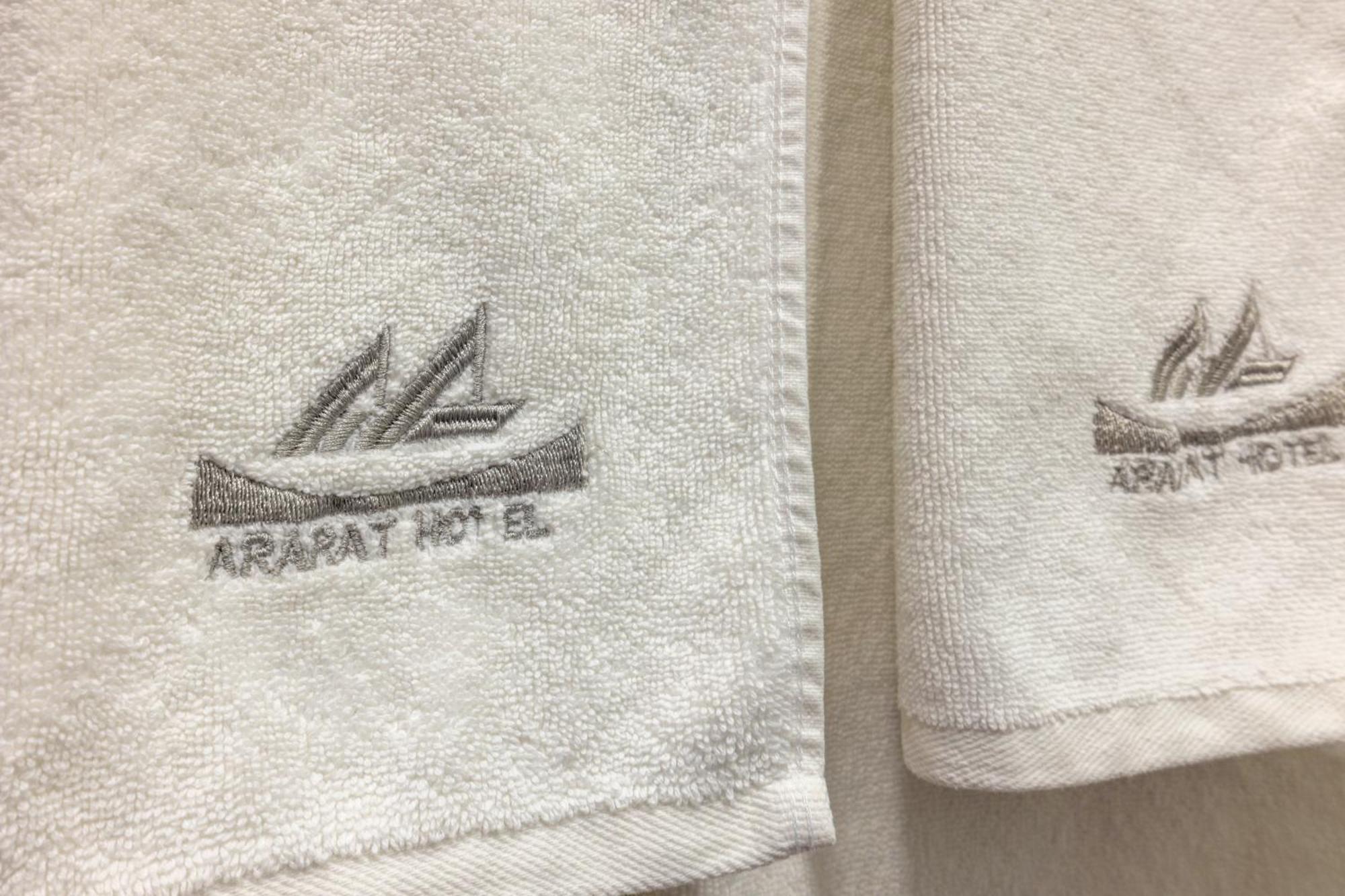 Ararat Hotel Erevan Exterior foto