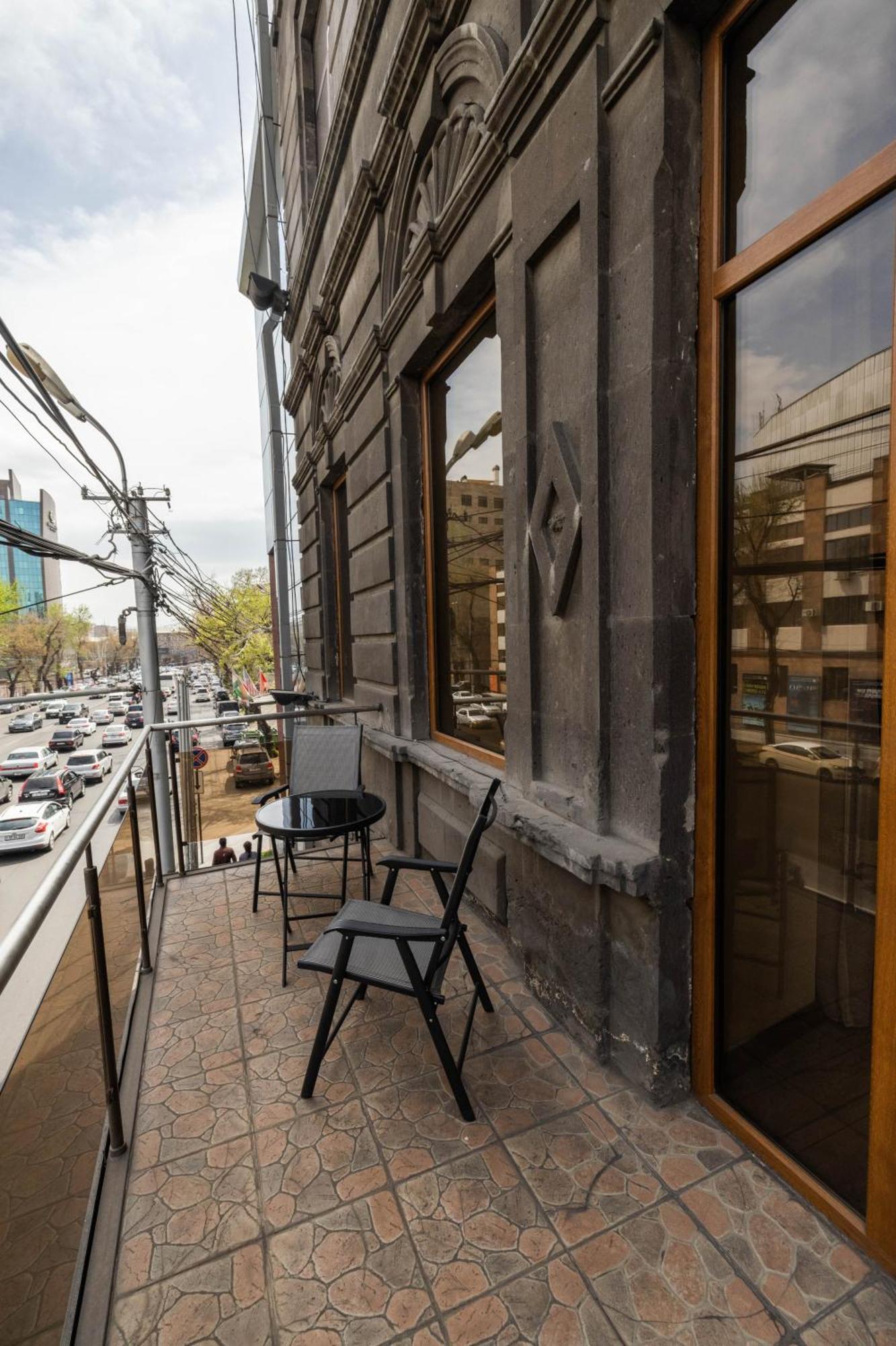 Ararat Hotel Erevan Exterior foto