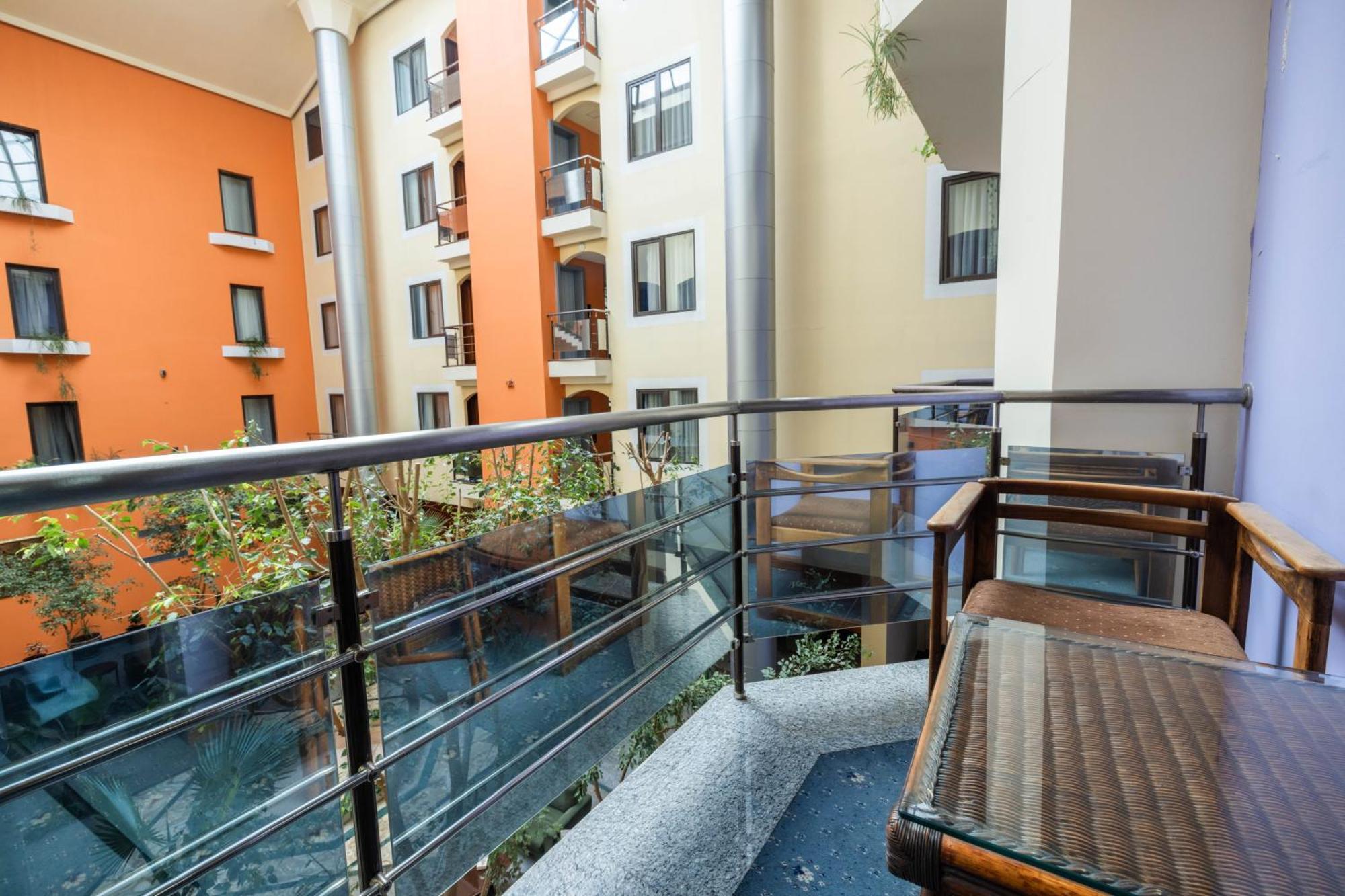 Ararat Hotel Erevan Exterior foto