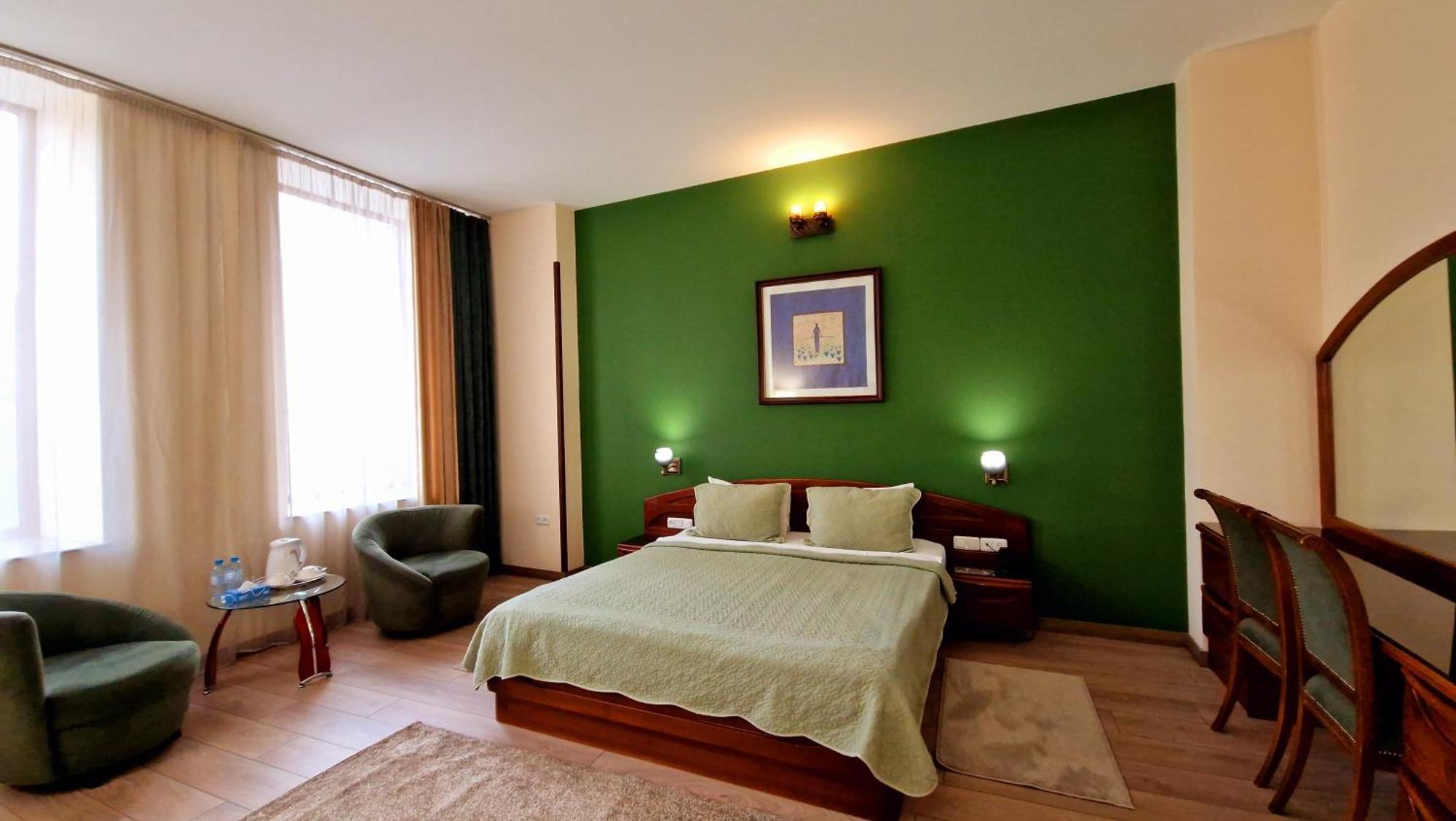 Ararat Hotel Erevan Exterior foto