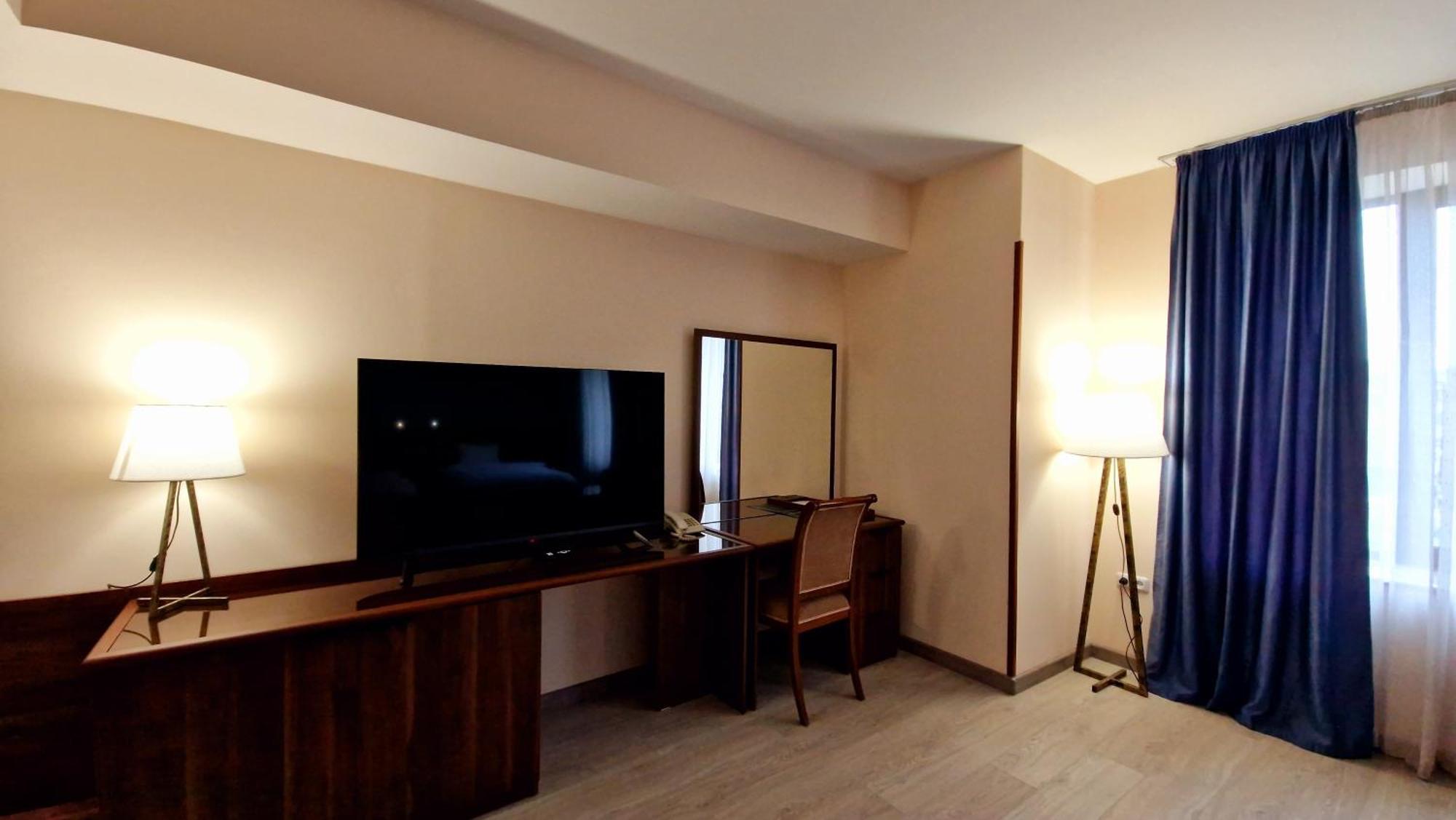 Ararat Hotel Erevan Exterior foto