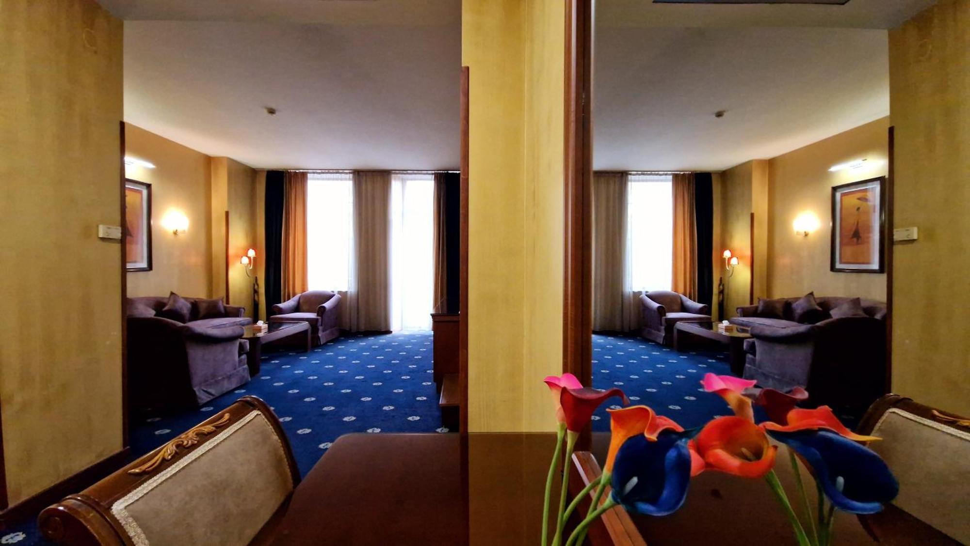Ararat Hotel Erevan Exterior foto