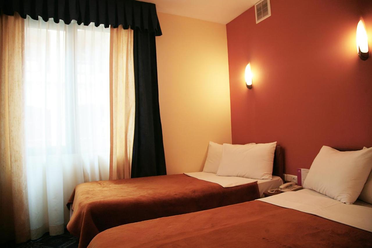 Ararat Hotel Erevan Exterior foto
